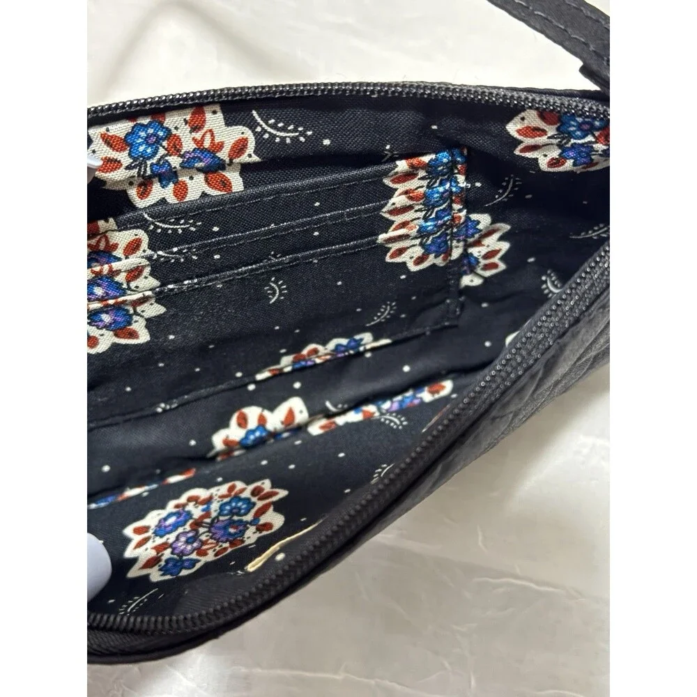 Vera Bradley Moonless Night Essential Zip Wristlet Nylon Quilted Black Brand New - Picture 4 of 7